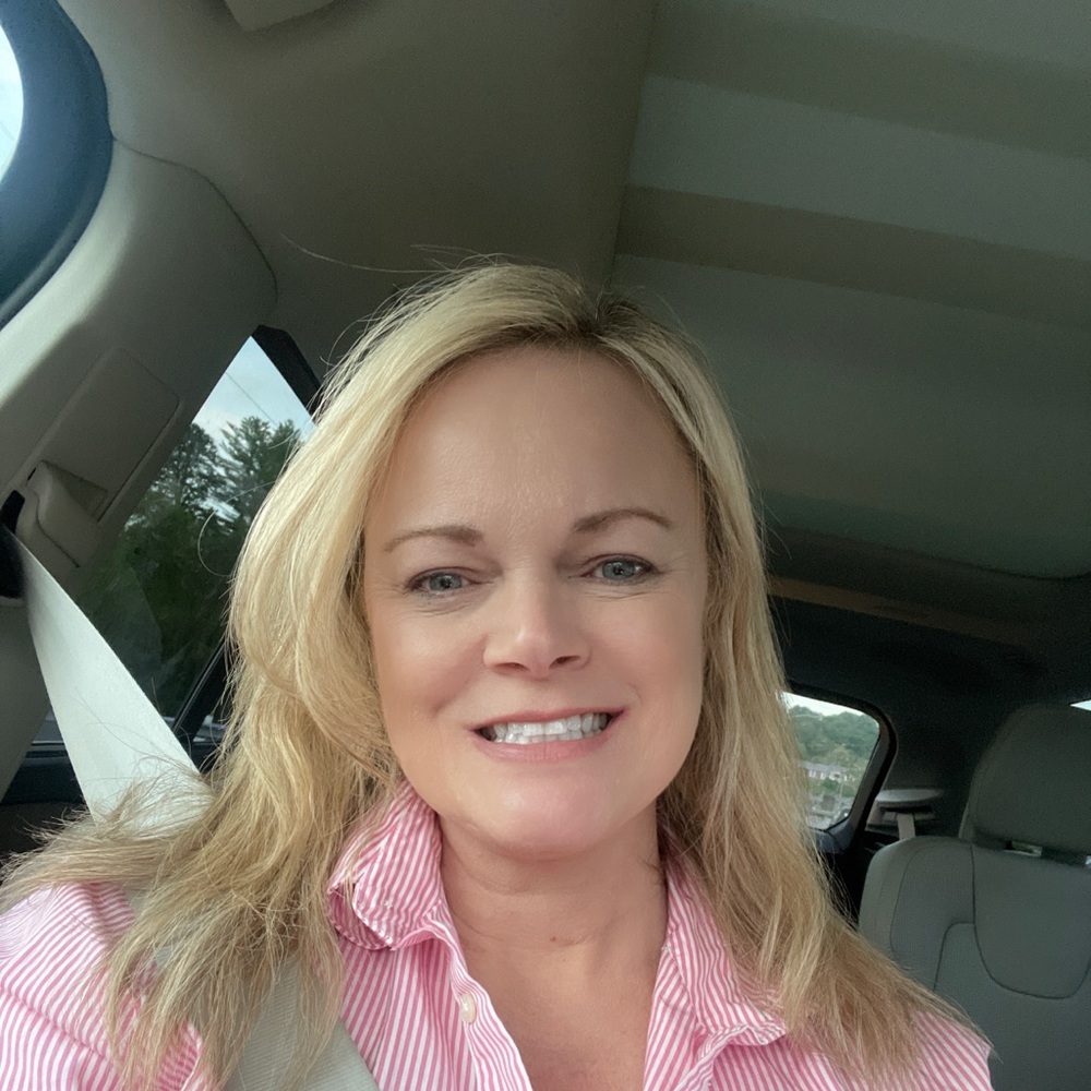 Meet your Posher, Angie